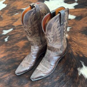 Lucchese Women’s size 8.5 brown western boots